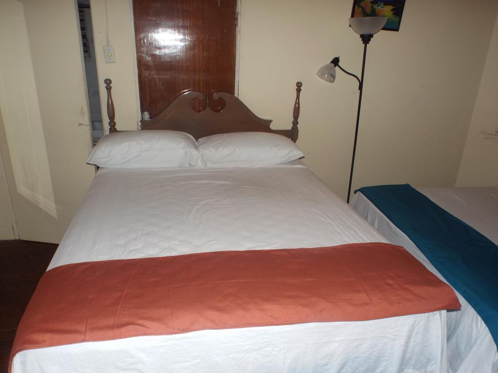 Tropical Court Inn New Kingston Phòng bức ảnh
