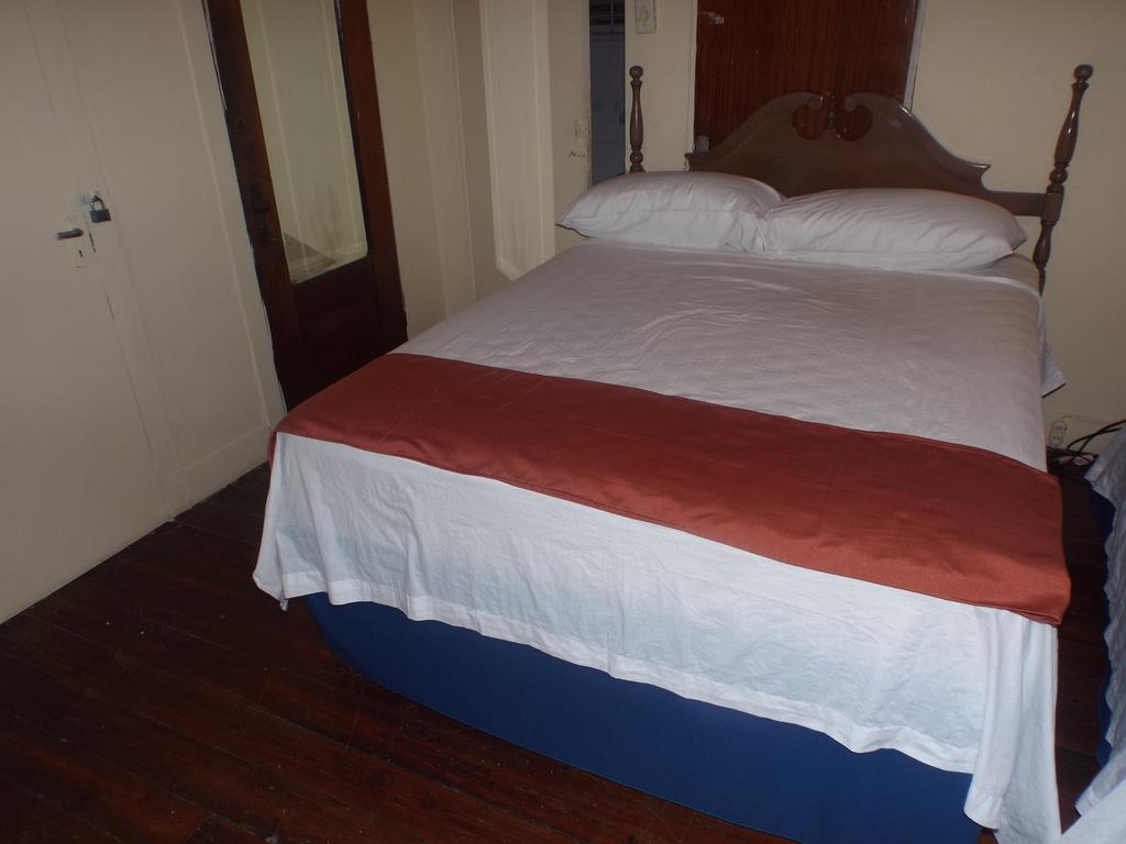 Tropical Court Inn New Kingston Phòng bức ảnh