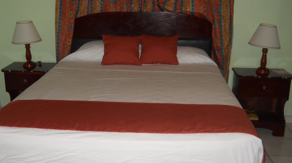 Tropical Court Inn New Kingston Phòng bức ảnh