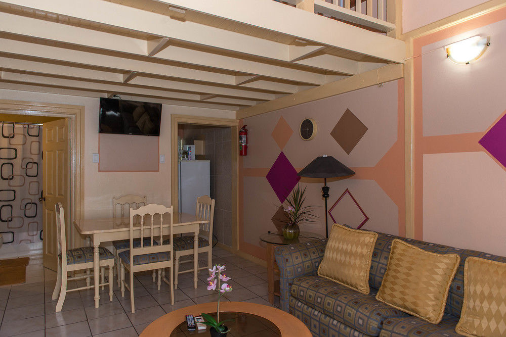 Tropical Court Inn New Kingston Ngoại thất bức ảnh